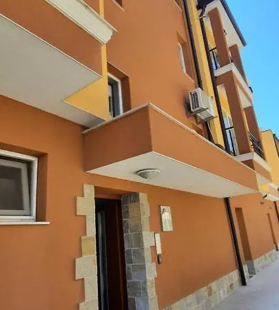 Apartmán нава 8 *