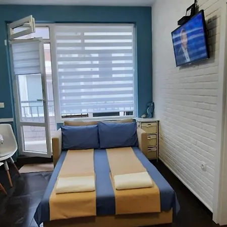 нава 8 Apartament Burgas