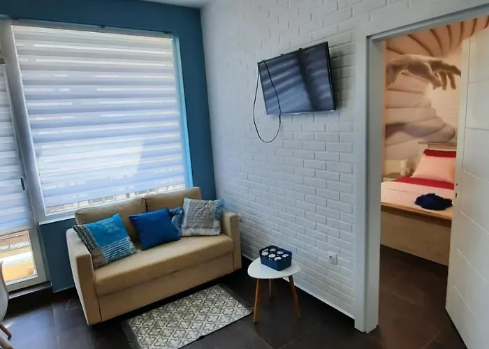 нава 8 Apartment