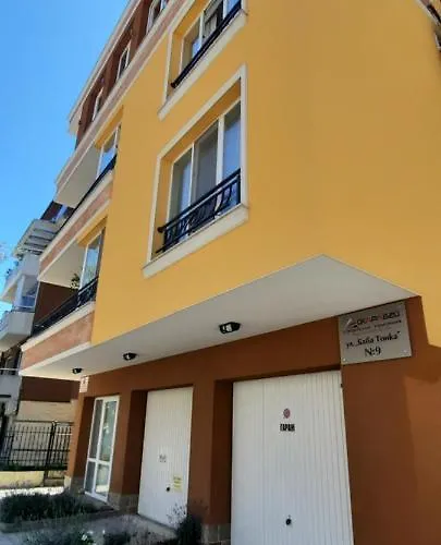 нава 8 Apartment *