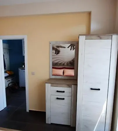 нава 8 * Burgas City