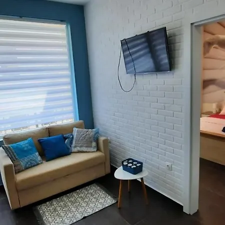 нава 8 Lägenhet